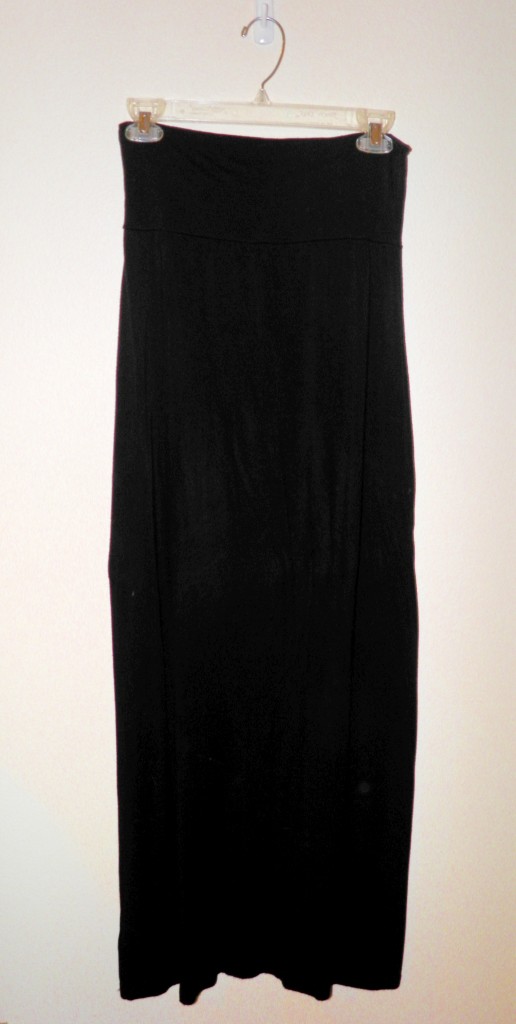 Sizes mall black maxi skirt form target. $9.99